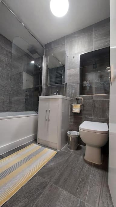 Central Apartment, Kings Cross 6 Mins Walk Λονδίνο Εξωτερικό φωτογραφία