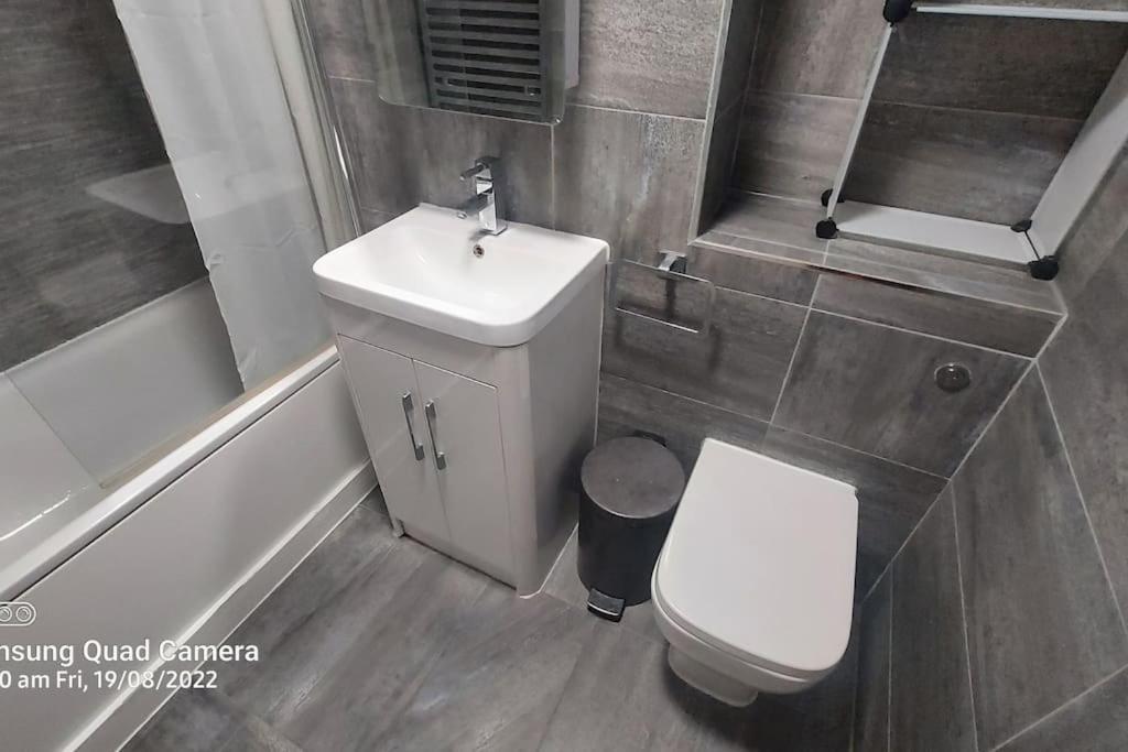 Central Apartment, Kings Cross 6 Mins Walk Λονδίνο Εξωτερικό φωτογραφία